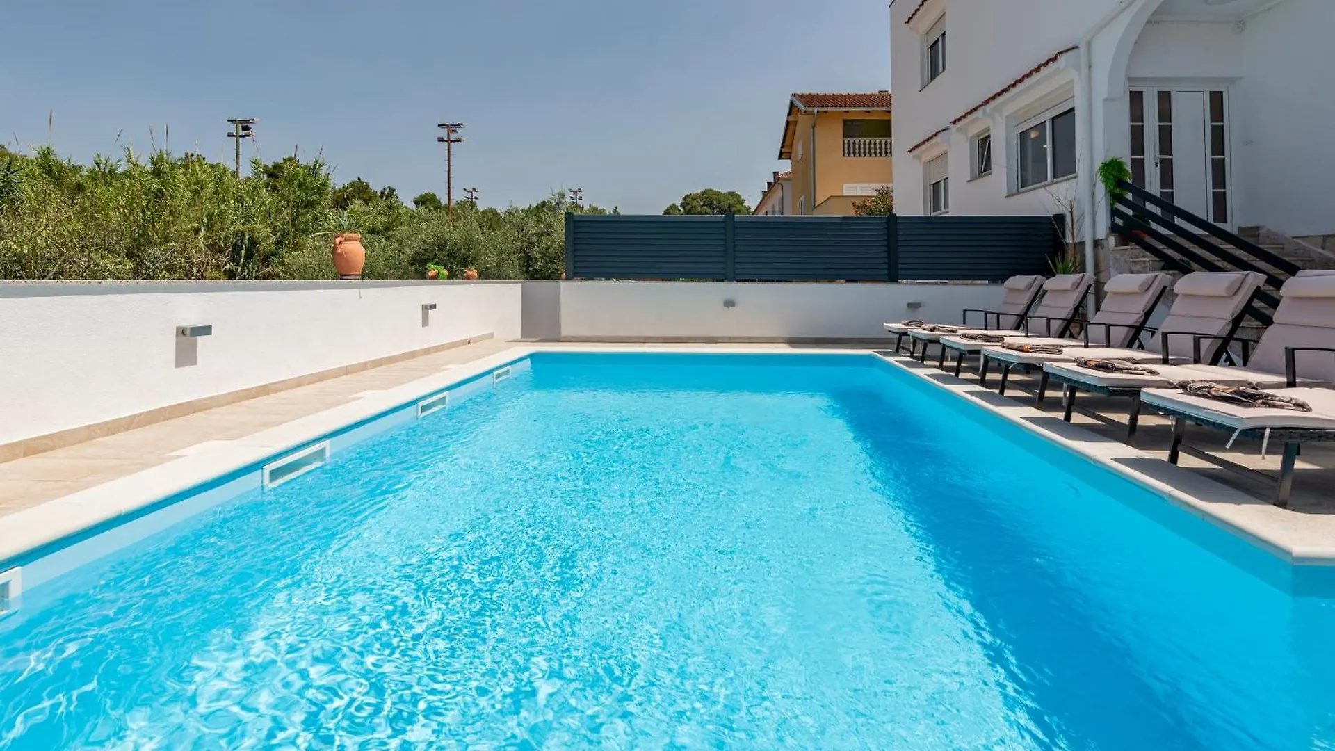 Villa Lungomare With Private Pool Zadar Croatia