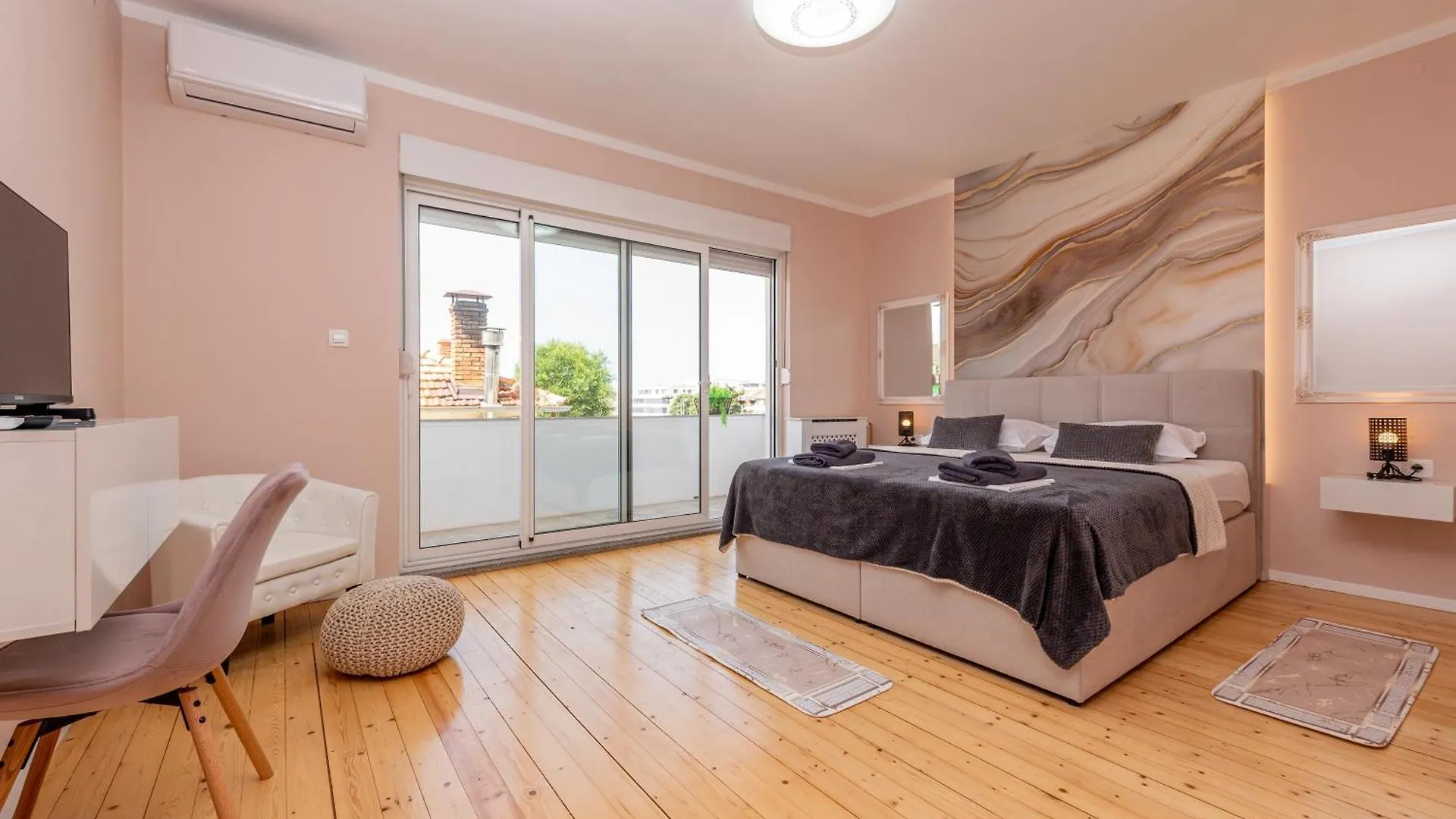 Villa Lungomare With Private Pool Zadar