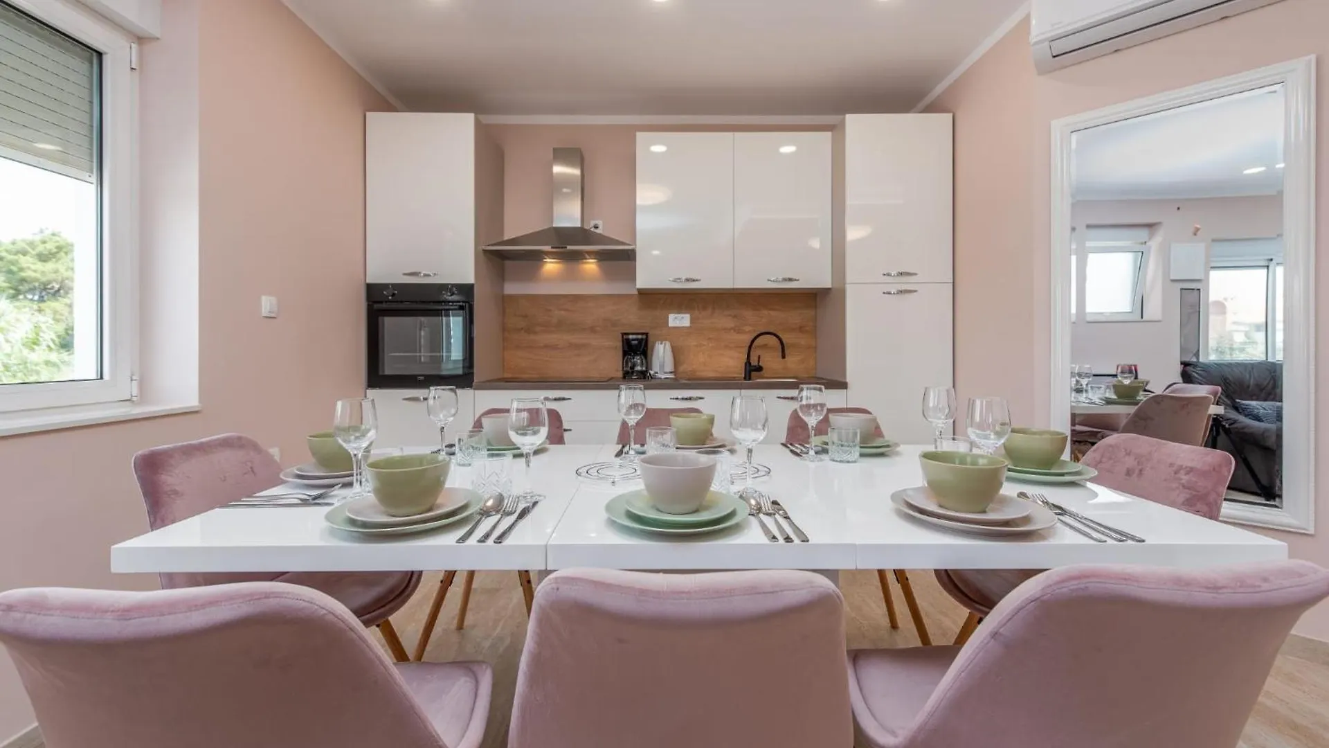Villa Lungomare With Private Pool Zadar