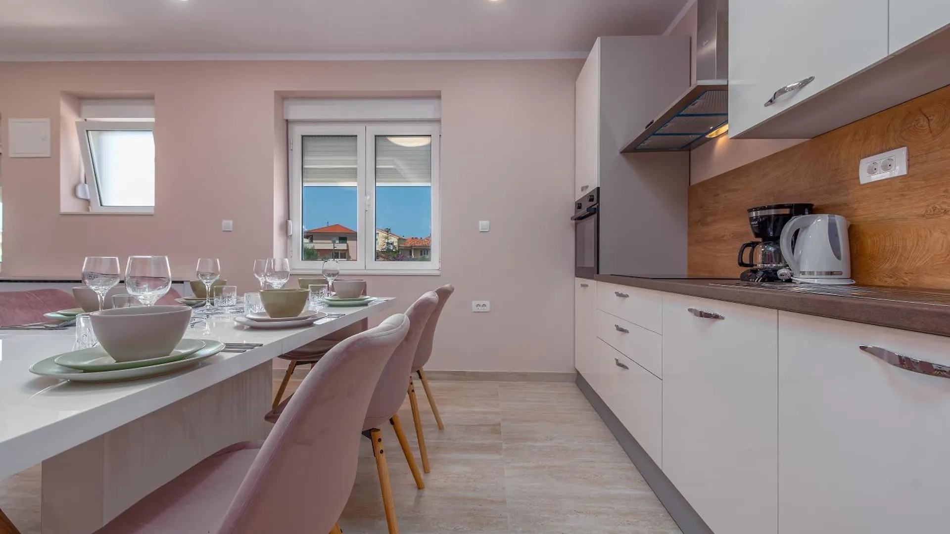 Villa Lungomare With Private Pool Zadar Croatia